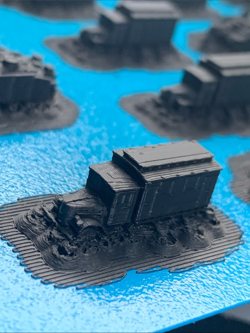 3x 1-285 Scale WW2 Ford V3000 Maultier Late Radio